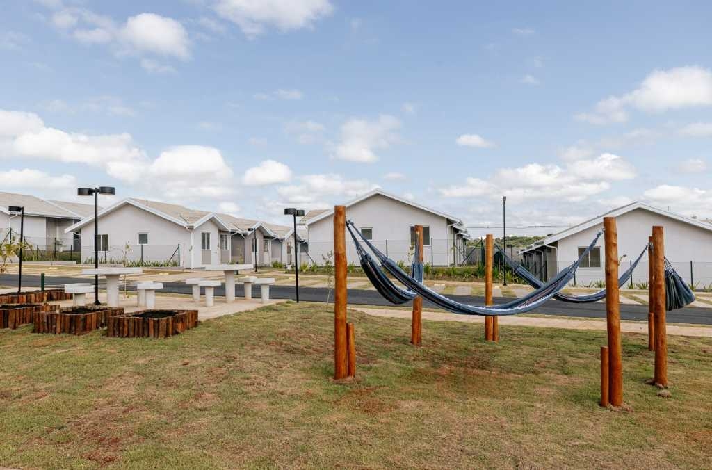 Venda de Casas / Padrão na cidade de Caçapava - foto 6