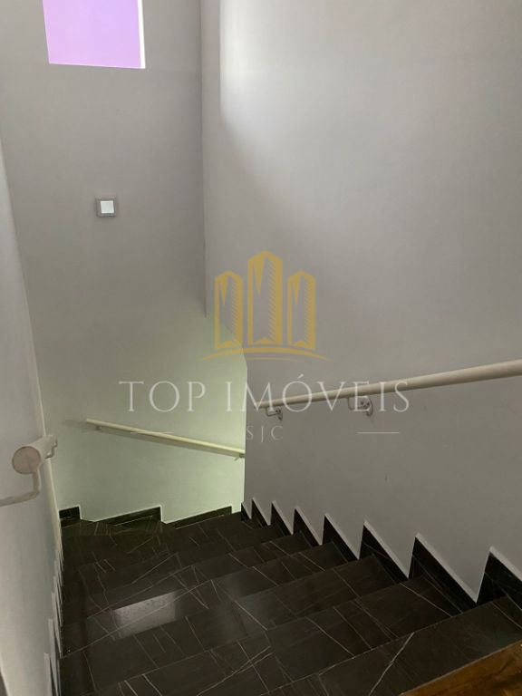 Belíssima casa no portal dos Pássaros