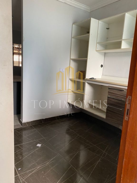 Belíssima casa no portal dos Pássaros