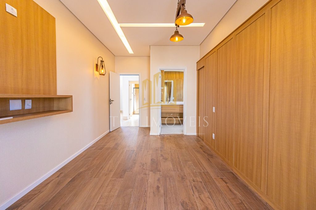 Sobrado em condomínio fechado com 4 Dormitórios, 337m² - Urbanova - São José dos Campos/SP