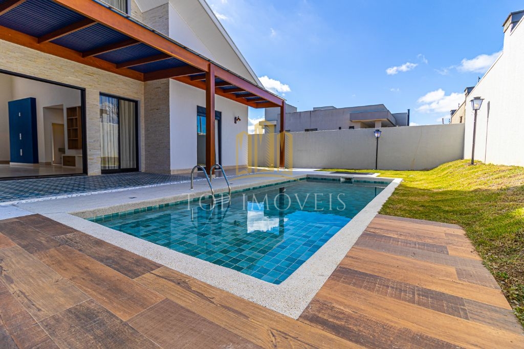 Sobrado em condomínio fechado com 4 Dormitórios, 337m² - Urbanova - São José dos Campos/SP