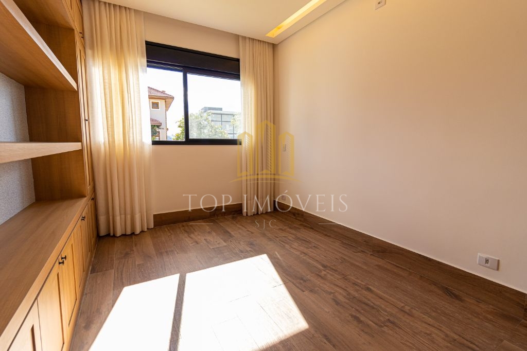 Sobrado em condomínio fechado com 4 Dormitórios, 337m² - Urbanova - São José dos Campos/SP