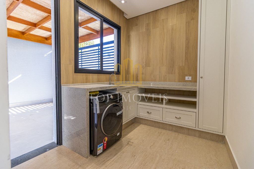Sobrado em condomínio fechado com 4 Dormitórios, 337m² - Urbanova - São José dos Campos/SP