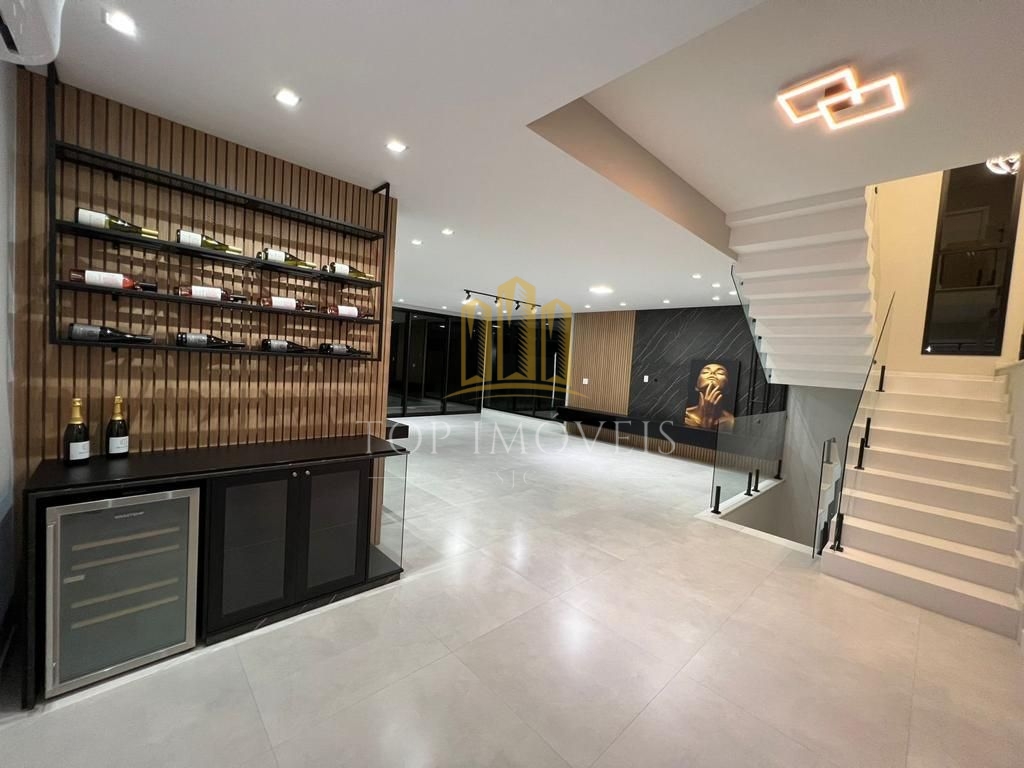 Sobrado Luxuoso de Alltíssimo padrão, mobiliado, Porteira Fechada no Alphaville II