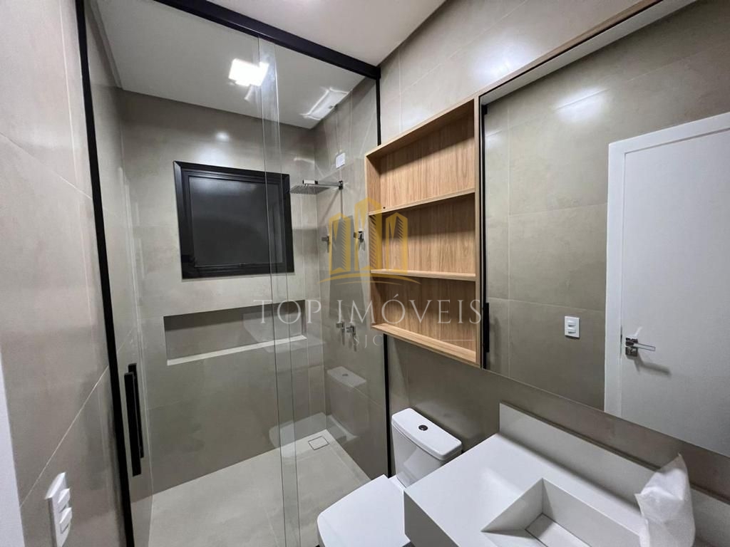 Sobrado Luxuoso de Alltíssimo padrão, mobiliado, Porteira Fechada no Alphaville II