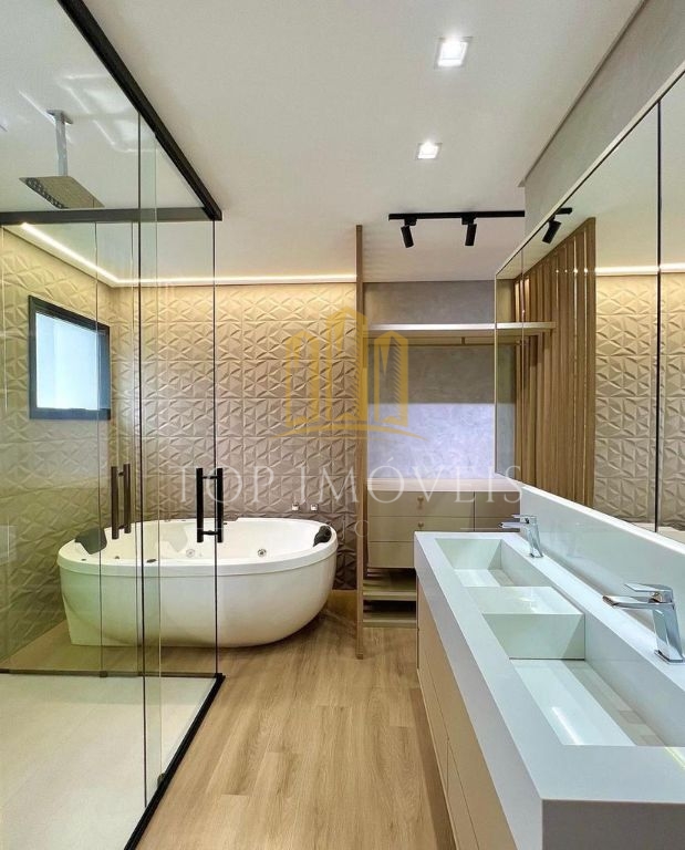 Sobrado Luxuoso de Alltíssimo padrão, mobiliado, Porteira Fechada no Alphaville II