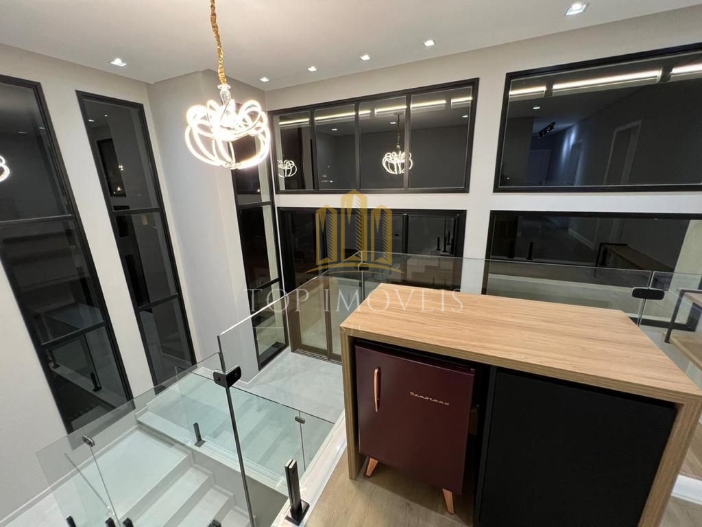 Sobrado Luxuoso de Alltíssimo padrão, mobiliado, Porteira Fechada no Alphaville II