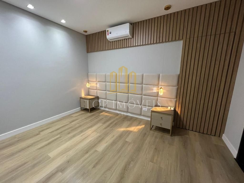 Sobrado Luxuoso de Alltíssimo padrão, mobiliado, Porteira Fechada no Alphaville II