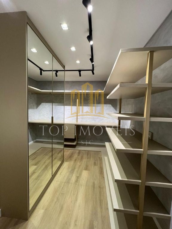Sobrado Luxuoso de Alltíssimo padrão, mobiliado, Porteira Fechada no Alphaville II