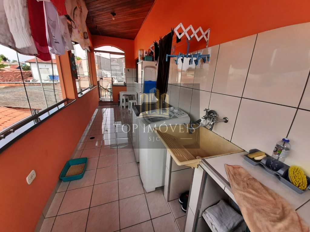 Sobrado com 4 dormitórios à venda, 350 m² no Parque Novo Horizonte - São José dos Campos/SP