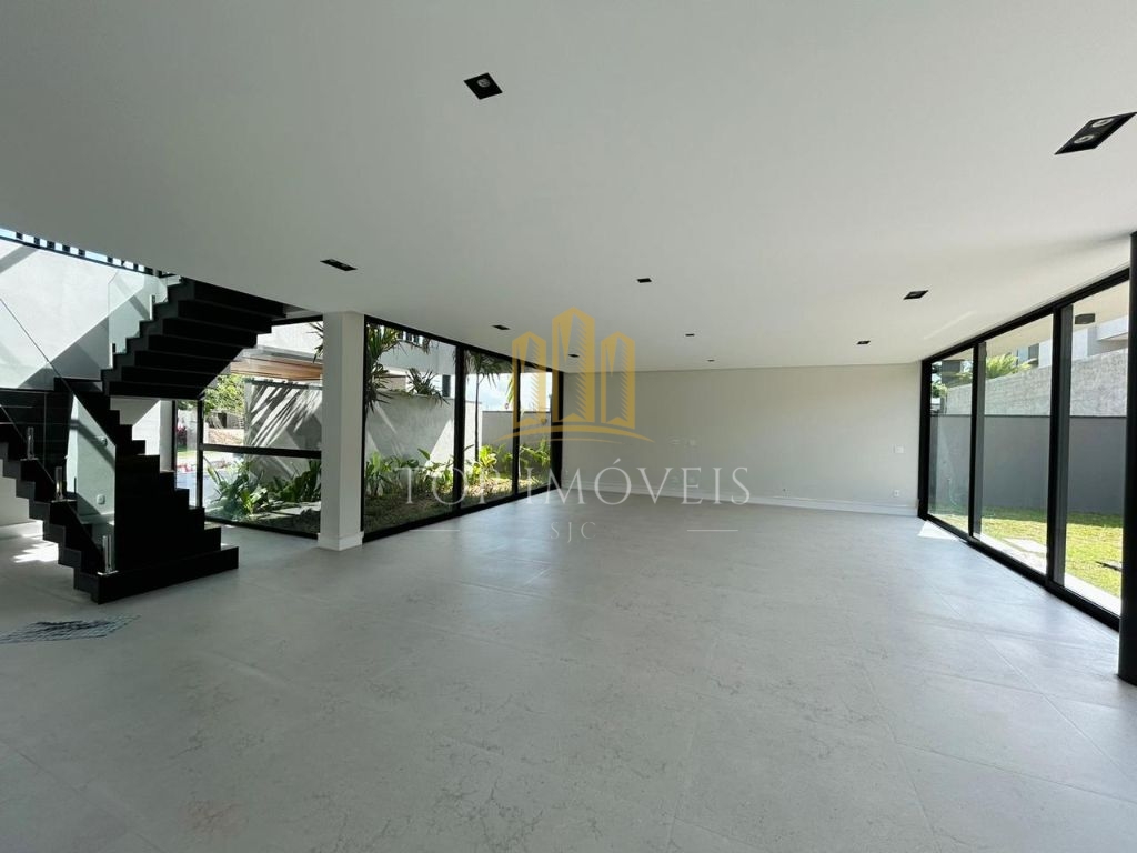 Sobrado de luxo com 4 dormitórios, 3 suítes e 1 dormitório no térreo! Paratehy Norte