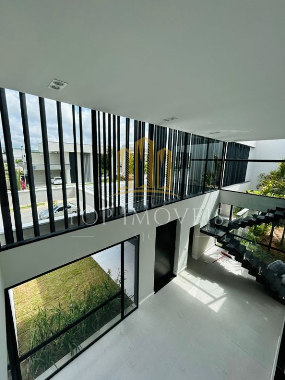 Sobrado de luxo com 4 dormitórios, 3 suítes e 1 dormitório no térreo! Paratehy Norte