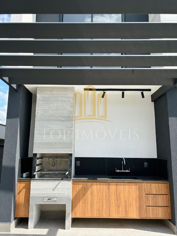 Sobrado de luxo com 4 dormitórios, 3 suítes e 1 dormitório no térreo! Paratehy Norte