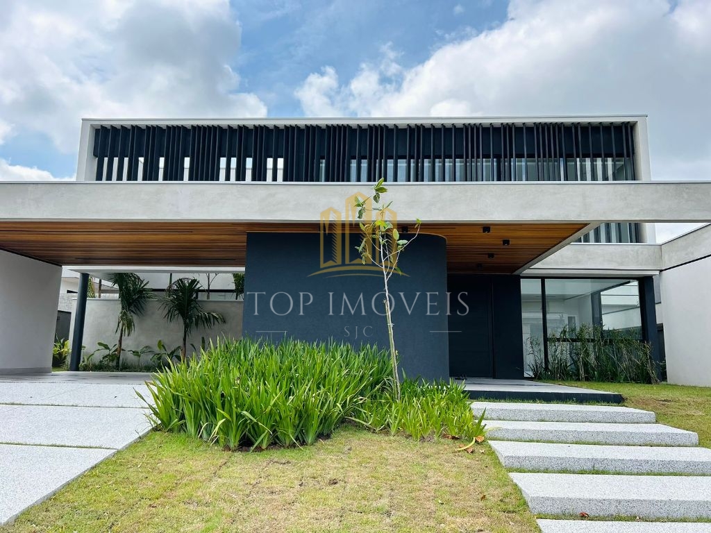 Sobrado de luxo com 4 dormitórios, 3 suítes e 1 dormitório no térreo! Paratehy Norte