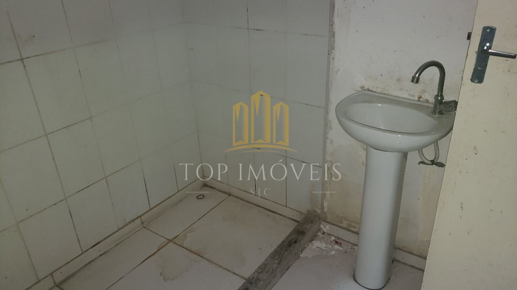 Ponto comercial no Centro, 250m², com mezanino de 49m², excelente localização