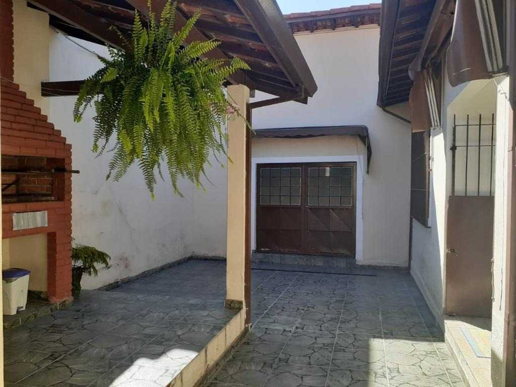 Casa com 2 dormitórios à venda, 197 m² - Parque Santo Antônio - Jacareí/SP