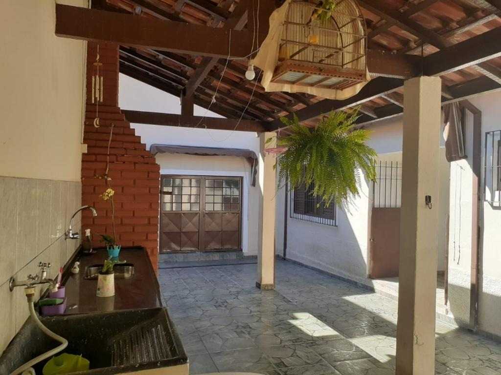 Casa com 2 dormitórios à venda, 197 m² - Parque Santo Antônio - Jacareí/SP