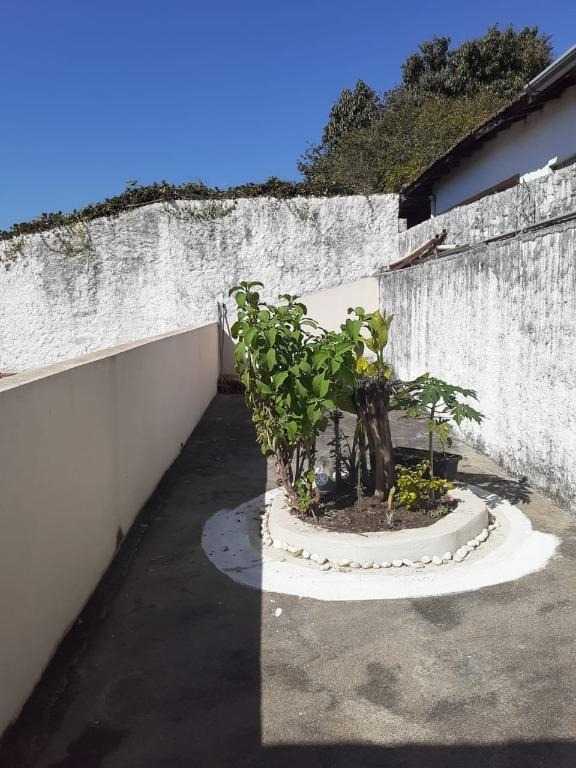 Casa com 2 dormitórios à venda, 197 m² - Parque Santo Antônio - Jacareí/SP