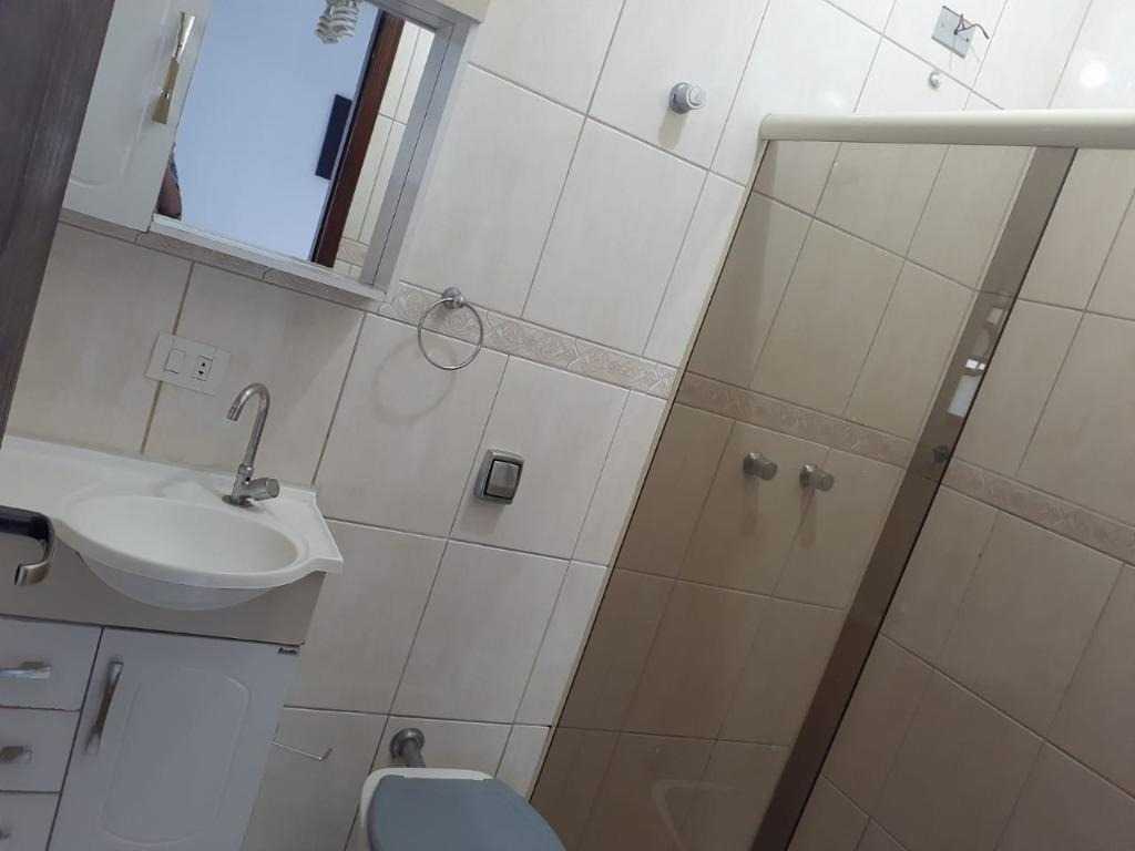 Casa com 2 dormitórios à venda, 197 m² - Parque Santo Antônio - Jacareí/SP