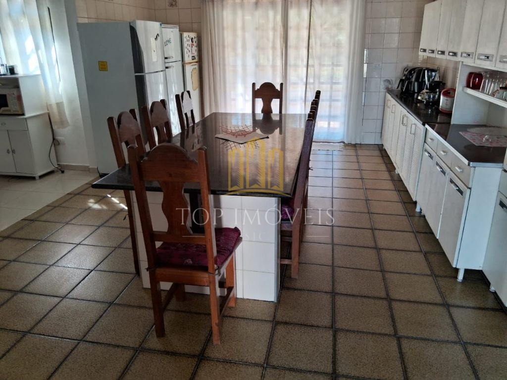 Sitio medindo 125.000 mts equivalente a 12,5 hectares. Lugar bem localizado com paisagem maravilhosa,