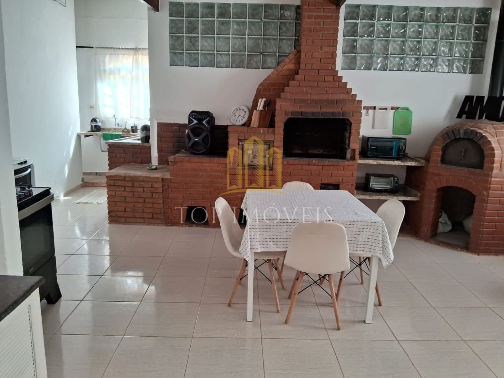 Sitio medindo 125.000 mts equivalente a 12,5 hectares. Lugar bem localizado com paisagem maravilhosa,