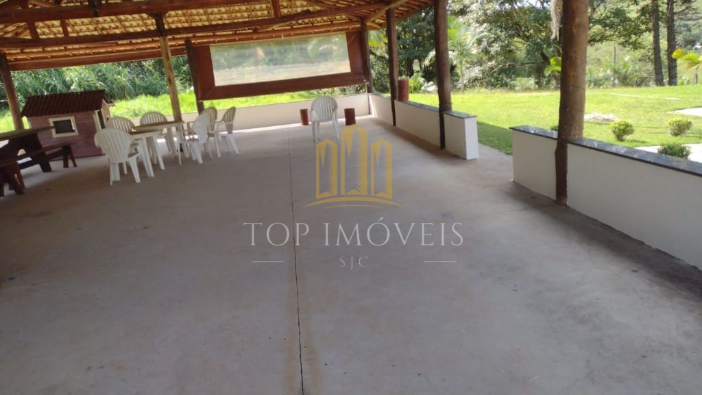 Sitio medindo 125.000 mts equivalente a 12,5 hectares. Lugar bem localizado com paisagem maravilhosa,