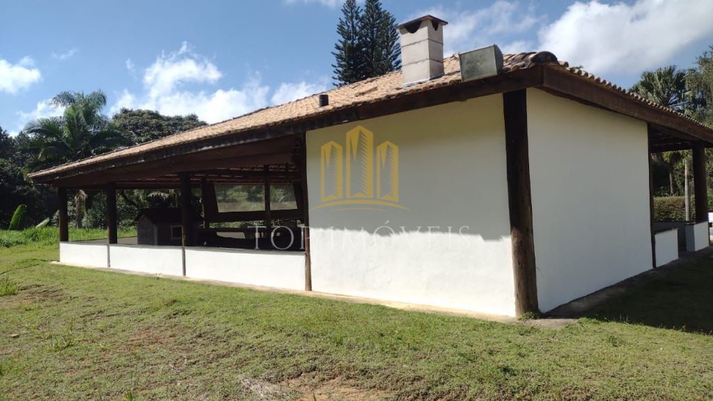 Sitio medindo 125.000 mts equivalente a 12,5 hectares. Lugar bem localizado com paisagem maravilhosa,