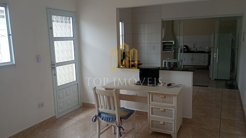 Maravilhosa Casa com 120m² e 3 Dormitórios 1 suite no Parque Industrial