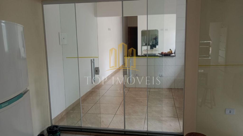 Maravilhosa Casa com 120m² e 3 Dormitórios 1 suite no Parque Industrial