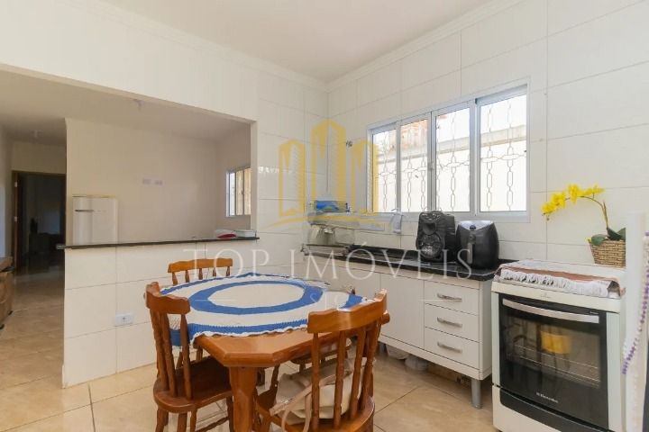 Maravilhosa Casa com 120m² e 3 Dormitórios 1 suite no Parque Industrial