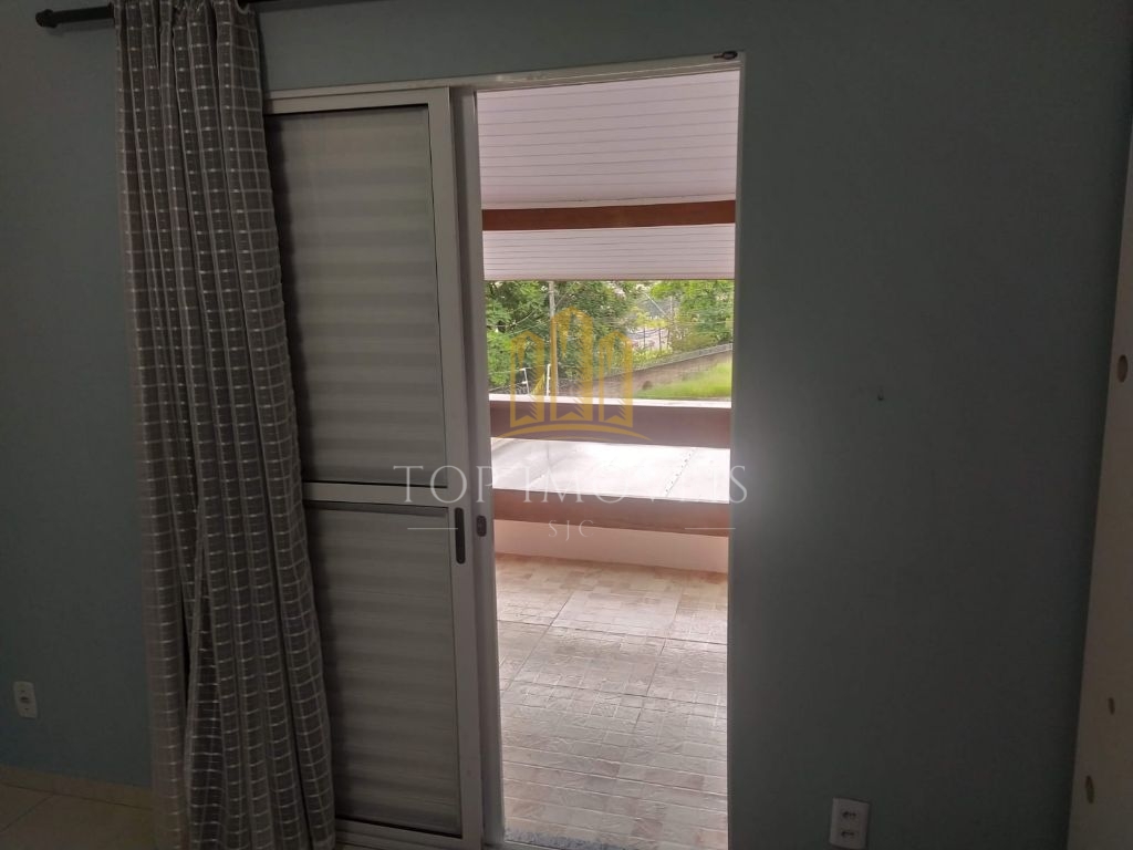 Lindo Sobrado, 3 Dormitórios no Jardim Rodolfo em São José dos Campos -SP