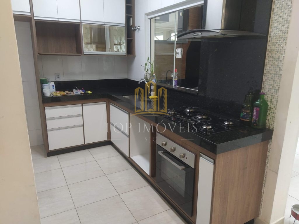Lindo Sobrado, 3 Dormitórios no Jardim Rodolfo em São José dos Campos -SP