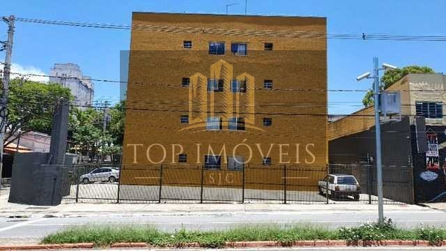 Edifício composto por 3 andares