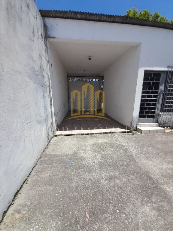 Casa comercial com galpão nos fundos - 300m2 em Jacareí