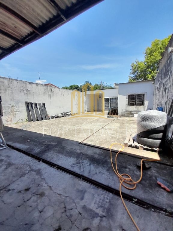 Casa comercial com galpão nos fundos - 300m2 em Jacareí