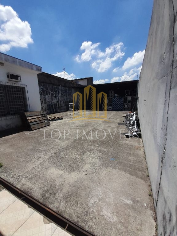 Casa comercial com galpão nos fundos - 300m2 em Jacareí