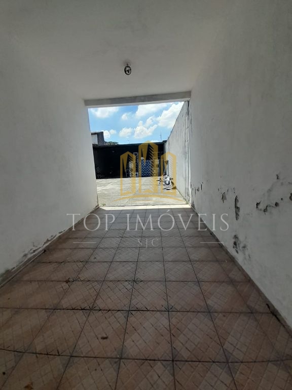 Casa comercial com galpão nos fundos - 300m2 em Jacareí