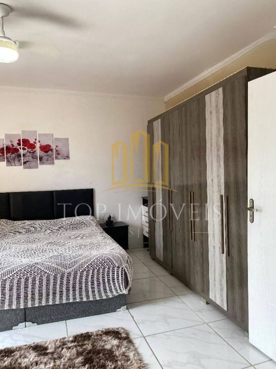 Otimo sobrado recém construído com 4 quartos