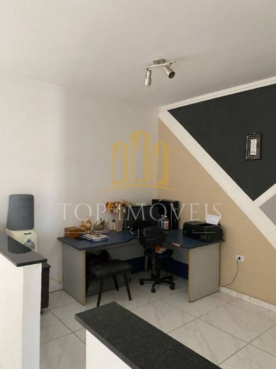 Otimo sobrado recém construído com 4 quartos