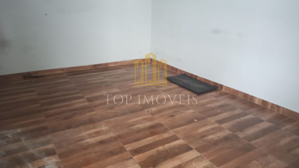 Casa comercial na Avenida Adhemar de Barros