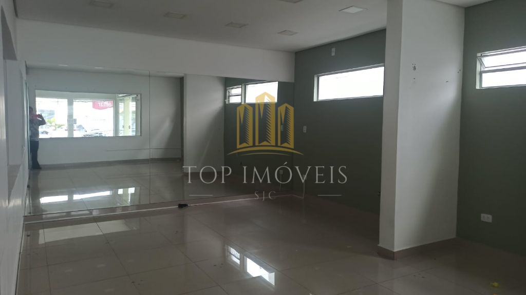 Casa comercial na Avenida Adhemar de Barros