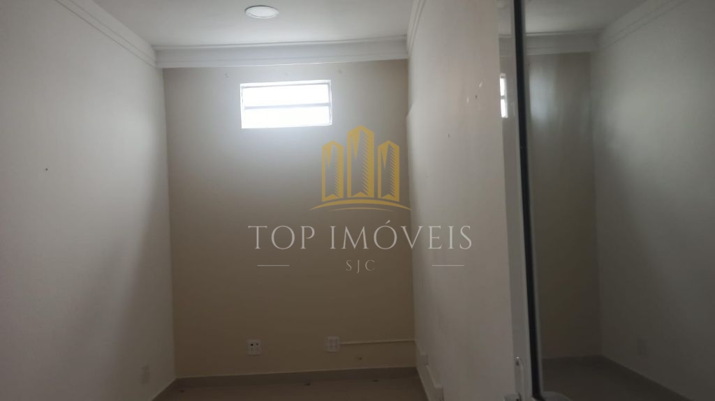 Casa comercial na Avenida Adhemar de Barros