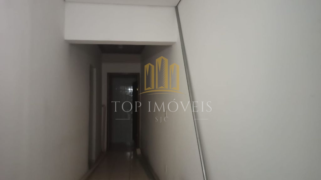 Casa comercial na Avenida Adhemar de Barros