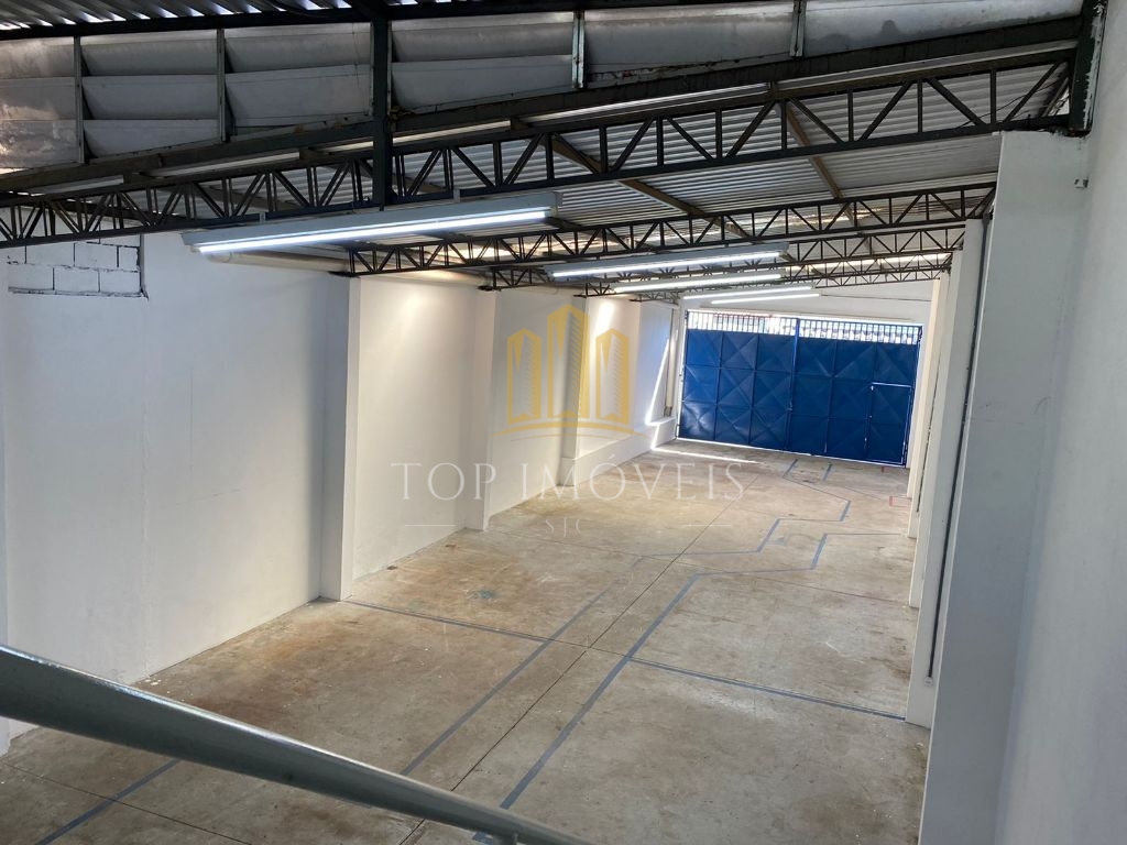 Excelente galpão na Zona Leste 217m²