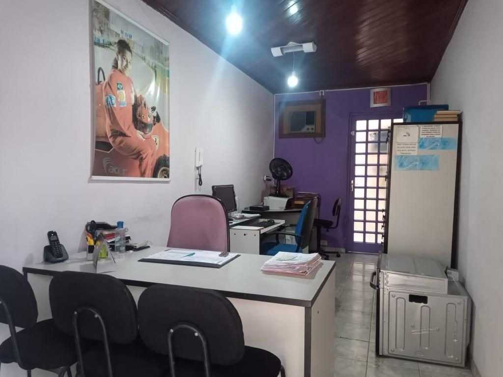 Casa com 2 dormitórios à venda, 150 m² - Vila Industrial - São José dos Campos/SP