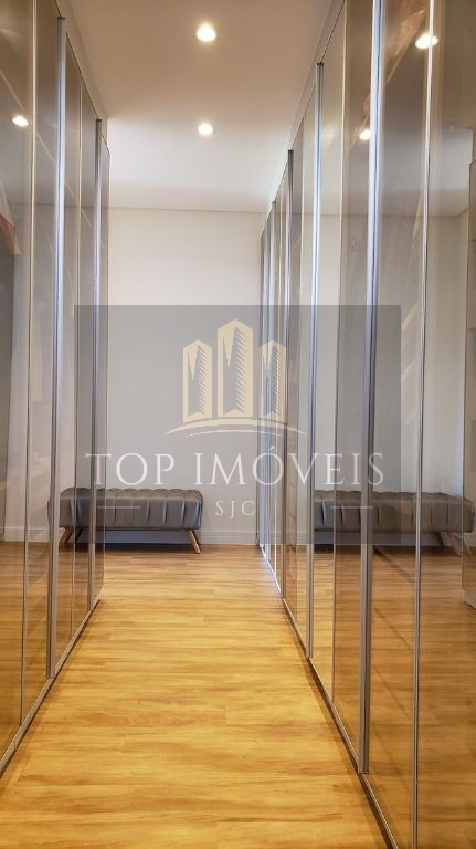 Sobrado de 364m² com 5 Quartos e 6 banheiros à Venda no Alphaville I