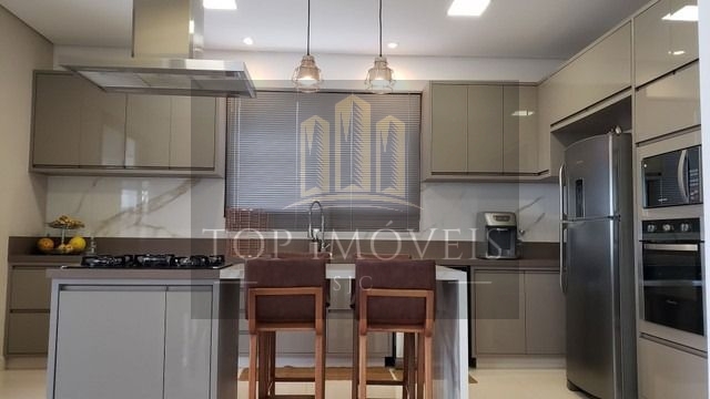 Sobrado de 364m² com 5 Quartos e 6 banheiros à Venda no Alphaville I