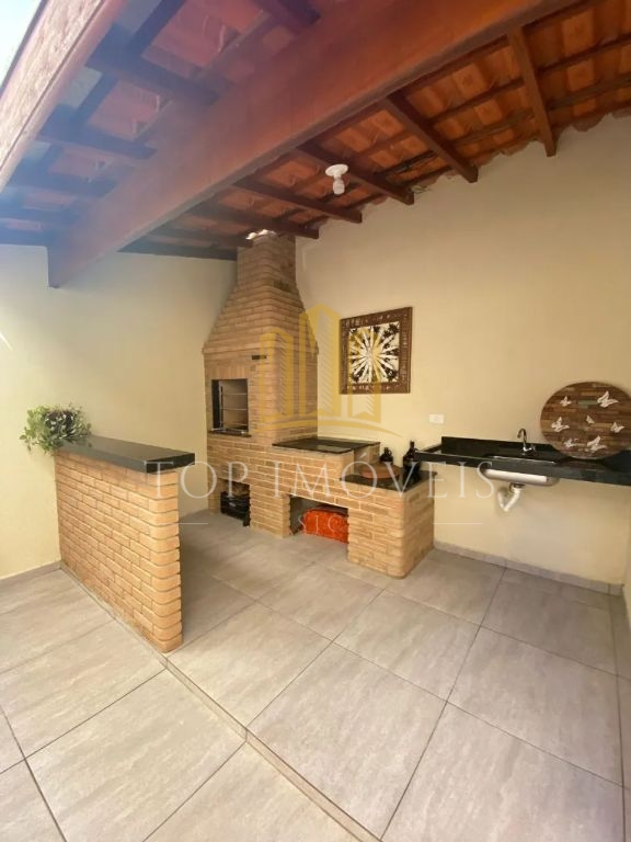 Sobrado com acabamento de alto padrão Jardim das Indústrias 3 dormitórios (1 suíte) Espaço gourmet completo!