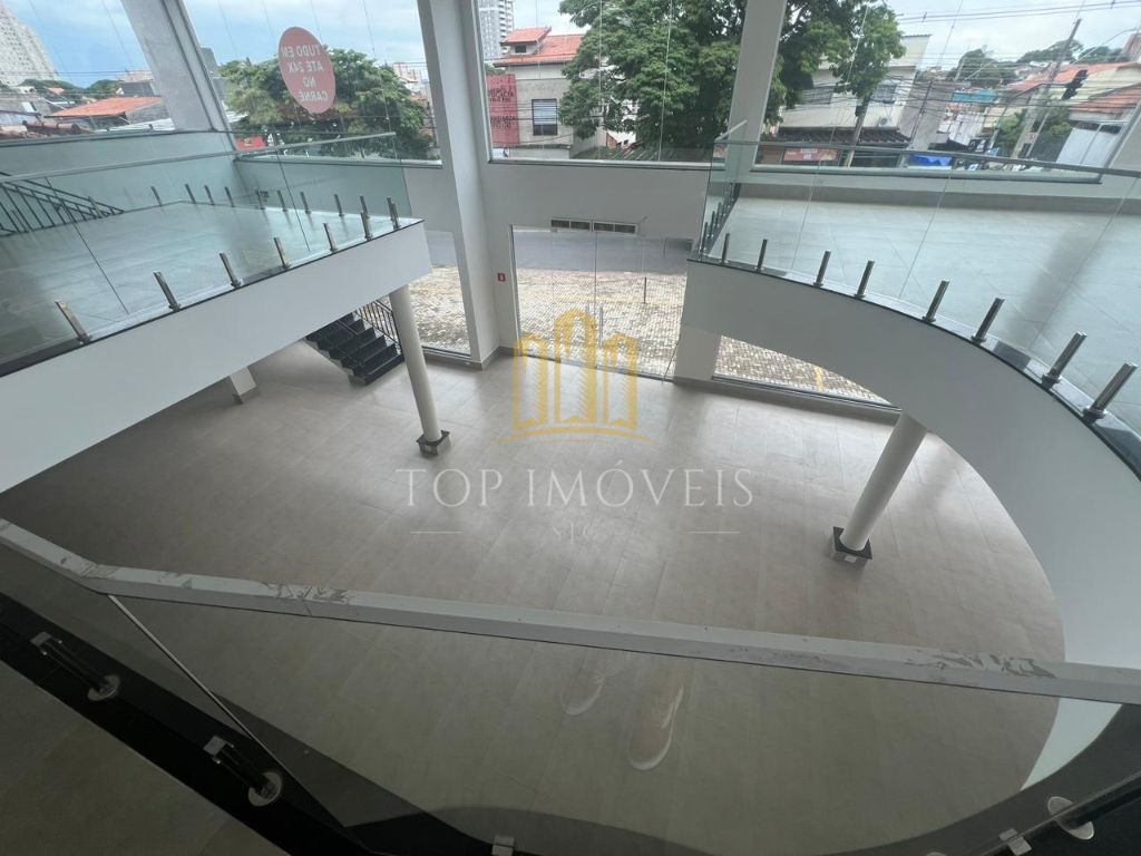 Ponto comercial com 671m2 de área construída na Av. Barbacena