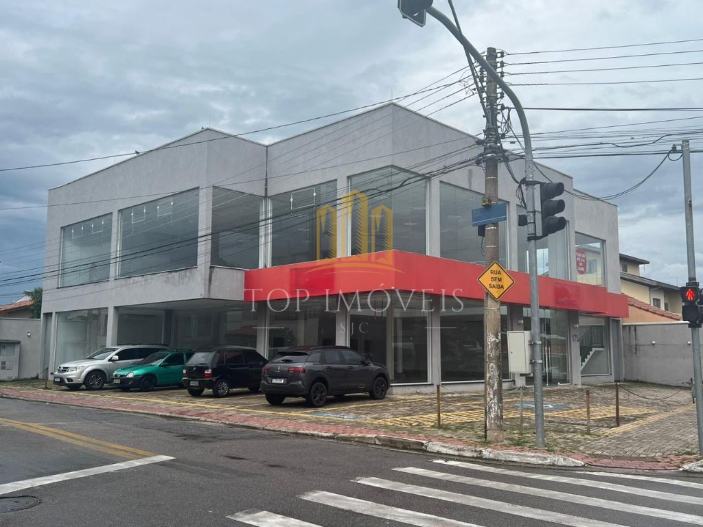 Ponto comercial com 671m2 de área construída na Av. Barbacena